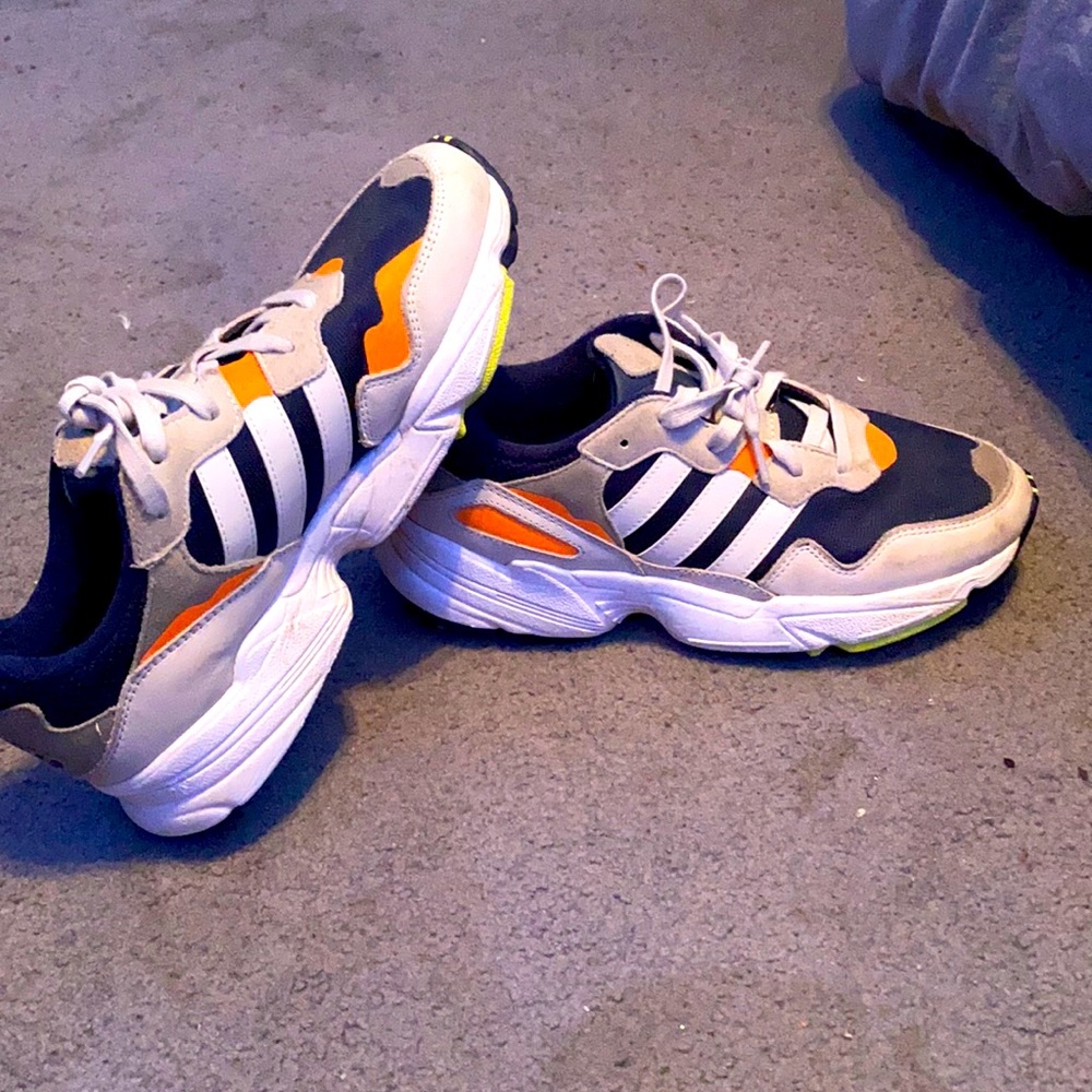 Adidas tennis shoes